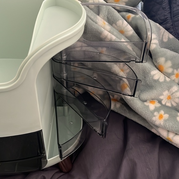 Mint green storage box - Picture 4 of 7